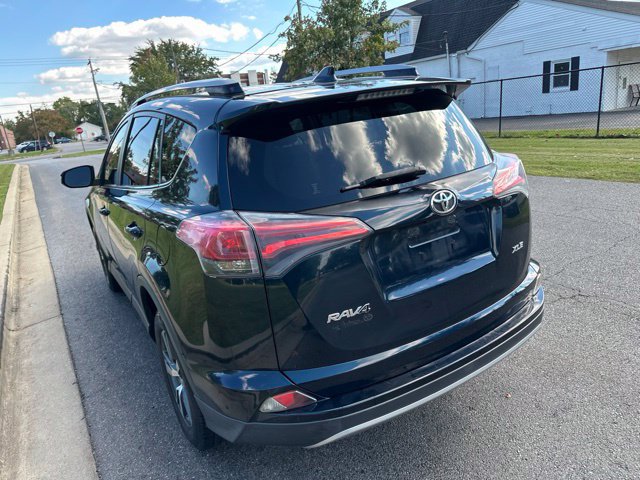 Used 2018 Toyota RAV4 XLE FWD image 14