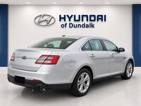 Used 2017 Ford Taurus SEL w/ Equipment Group 201A FWD image 4