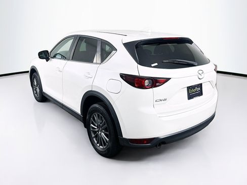 Used 2017 MAZDA CX-5 Touring w/ Preferred Equipment Package FWD image 5
