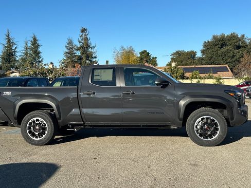 New 2026 Toyota Tacoma SR5 image 9