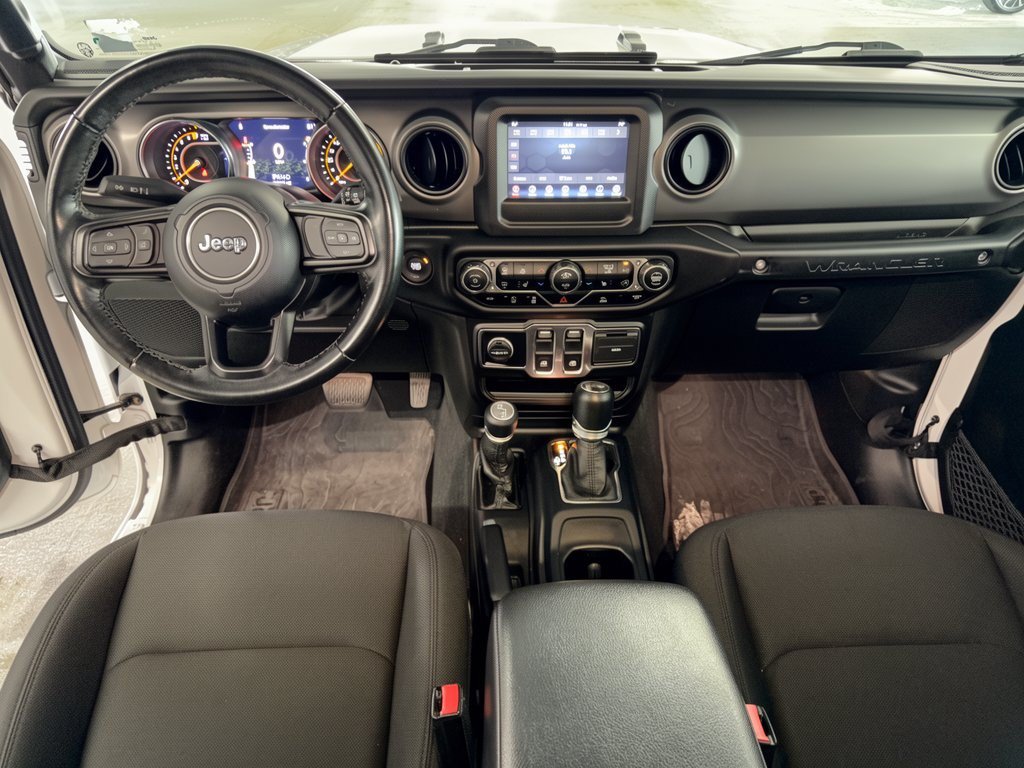 Used 2022 Jeep Wrangler Sport AWD/4WD image 17