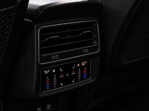 Used 2021 Audi RS Q8 image 39