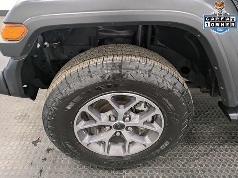 Used 2025 Jeep Wrangler Unlimited Sport AWD/4WD image 7
