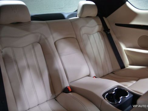 Used 2011 Maserati GranTurismo S image 30