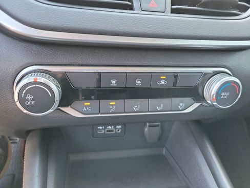 Used 2022 Nissan Altima 2.5 SR image 17