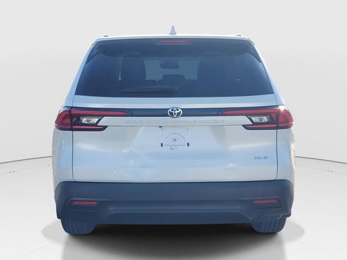 Certified 2024 Toyota Grand Highlander XLE image 6