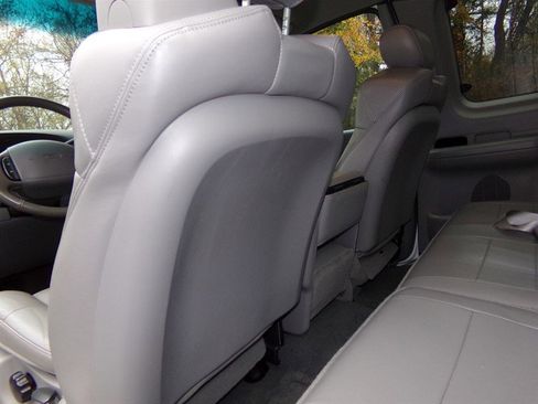 Used 2001 Ford F150 Lariat image 32