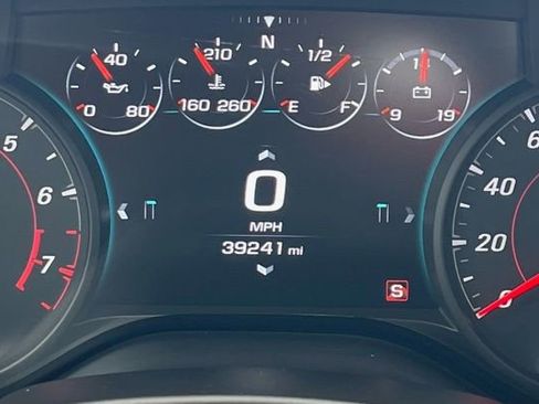 Used 2016 Chevrolet Camaro SS image 23