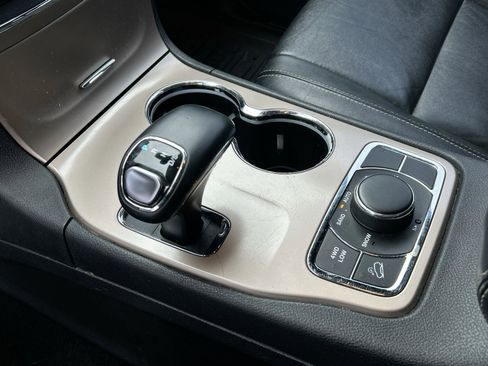 Used 2014 Jeep Grand Cherokee Limited image 21