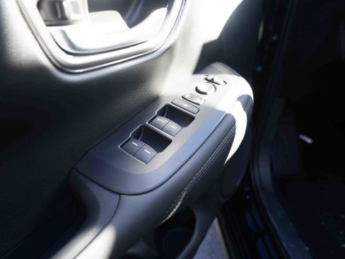 New 2026 Honda HR-V LX image 7