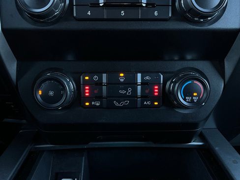 Used 2019 Ford F150 XLT w/ Equipment Group 302A Luxury image 26