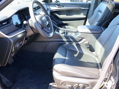 New 2026 Jeep Grand Cherokee Limited w/ Limited Altitude Package