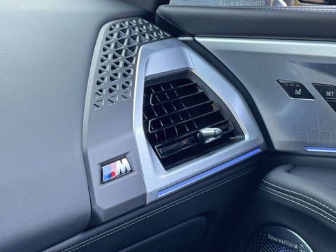 Used 2024 BMW XM AWD/4WD image 41