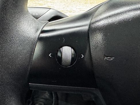 Used 2021 Tesla Model 3 Standard Range Plus image 28