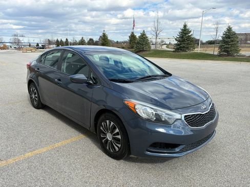 Used 2016 Kia Forte LX FWD image 3