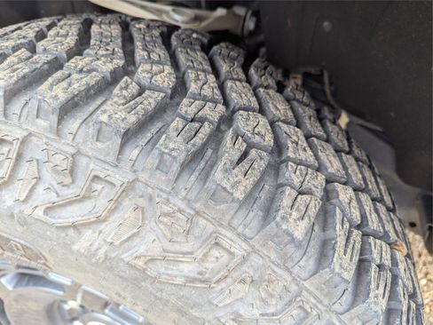 Used 2024 Ford Bronco Everglades image 25