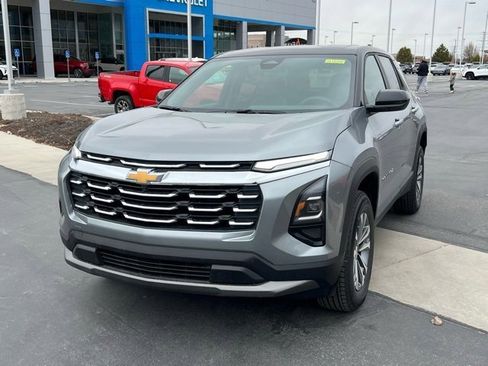 New 2026 Chevrolet Equinox LT w/ Convenience Package II image 35