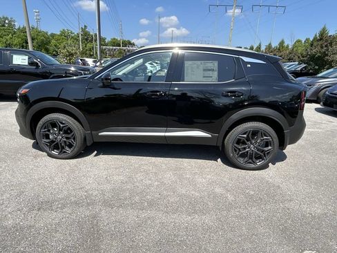 New 2026 Nissan Kicks SR w/ SR Premium Package FWD image 4