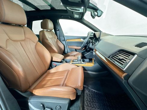 Used 2023 Audi Q5 e Premium image 27