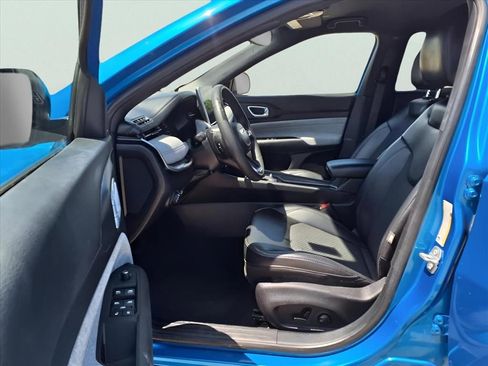 Used 2023 Jeep Compass Latitude w/ Convenience Group image 12