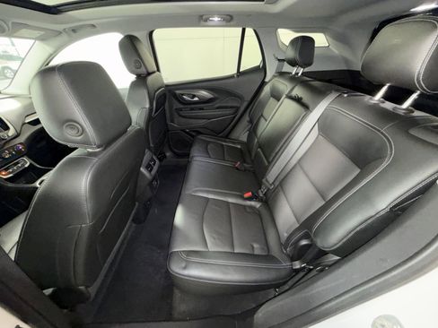 Used 2024 GMC Terrain SLT w/ Elevation Edition image 25