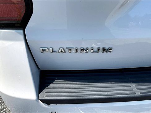 Used 2018 Ford Expedition Platinum AWD/4WD image 23