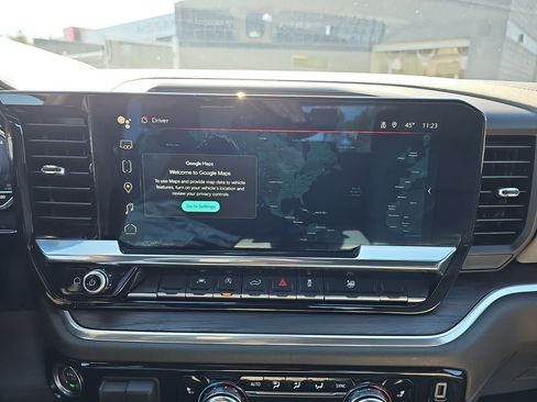 Used 2025 GMC Sierra 1500 SLT image 27