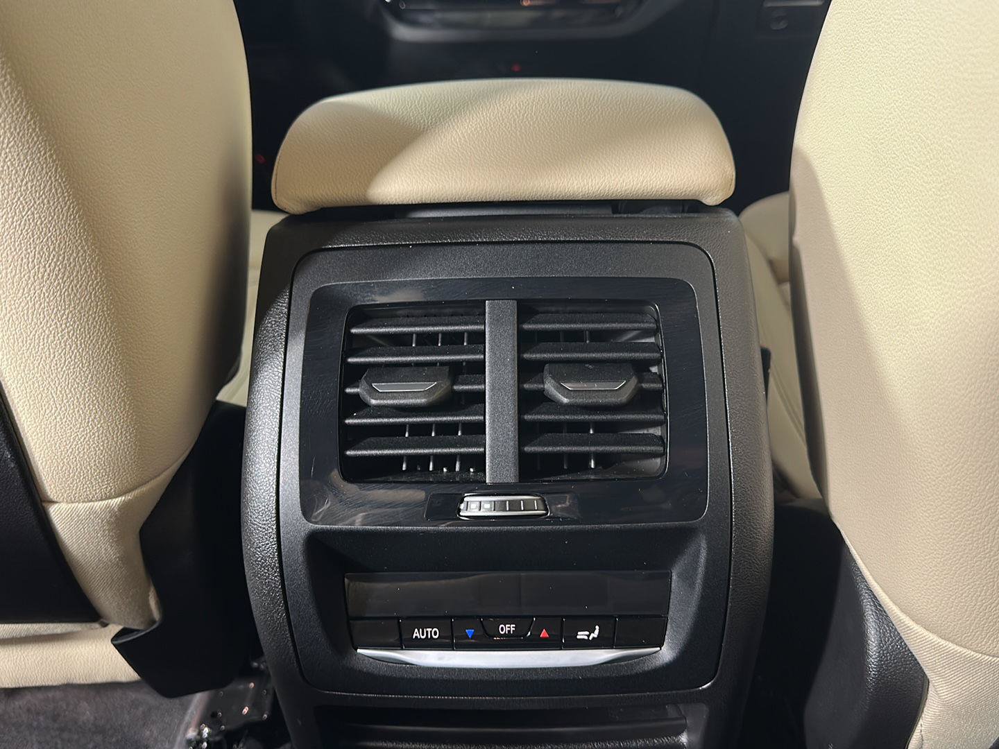 Used 2024 BMW X3 xDrive30i AWD/4WD image 25