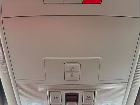 Used 2023 Volkswagen Atlas SEL Premium image 46