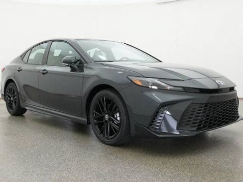 New 2026 Toyota Camry Hybrid FWD image 57