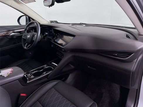 Used 2023 Buick Envision Avenir image 30