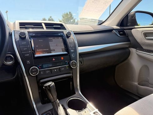Used 2015 Toyota Camry XSE FWD image 26