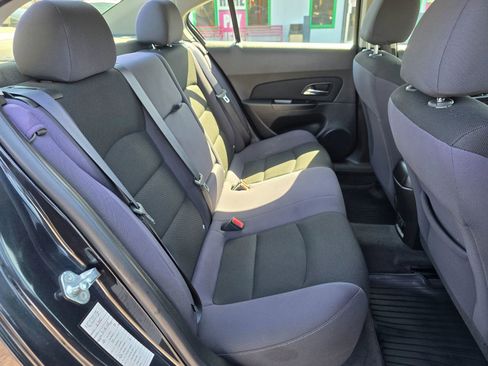 Used 2013 Chevrolet Cruze LT image 11