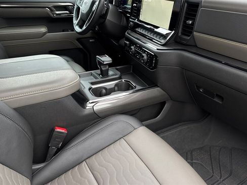 Certified 2023 Chevrolet Silverado 1500 ZR2 w/ Technology Package image 17