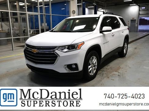 Used 2021 Chevrolet Traverse LT image 1