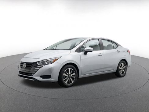 Used 2025 Nissan Versa SV FWD image 3