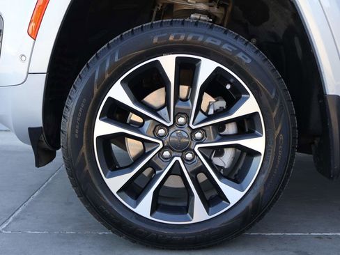 Used 2022 Jeep Grand Cherokee L Overland w/ Luxury Tech Group IV image 6