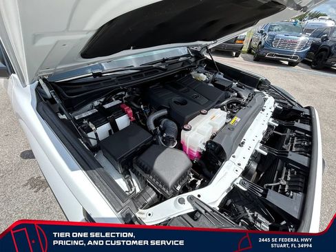 Used 2025 Toyota Tundra SR5 AWD/4WD image 22