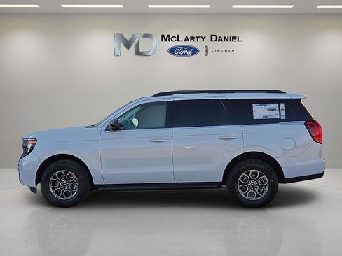 New 2026 Ford Expedition Active image 3