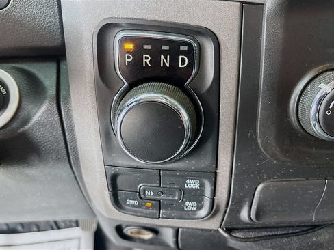 Used 2017 RAM 1500 Express AWD/4WD image 17