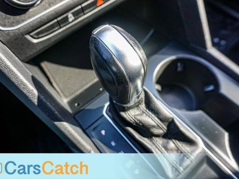 Used 2019 Volkswagen Atlas SE w/ Towing Package image 37