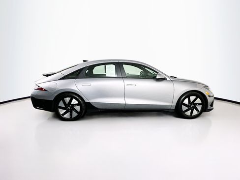 Used 2024 Hyundai Ioniq 6 SE RWD image 10