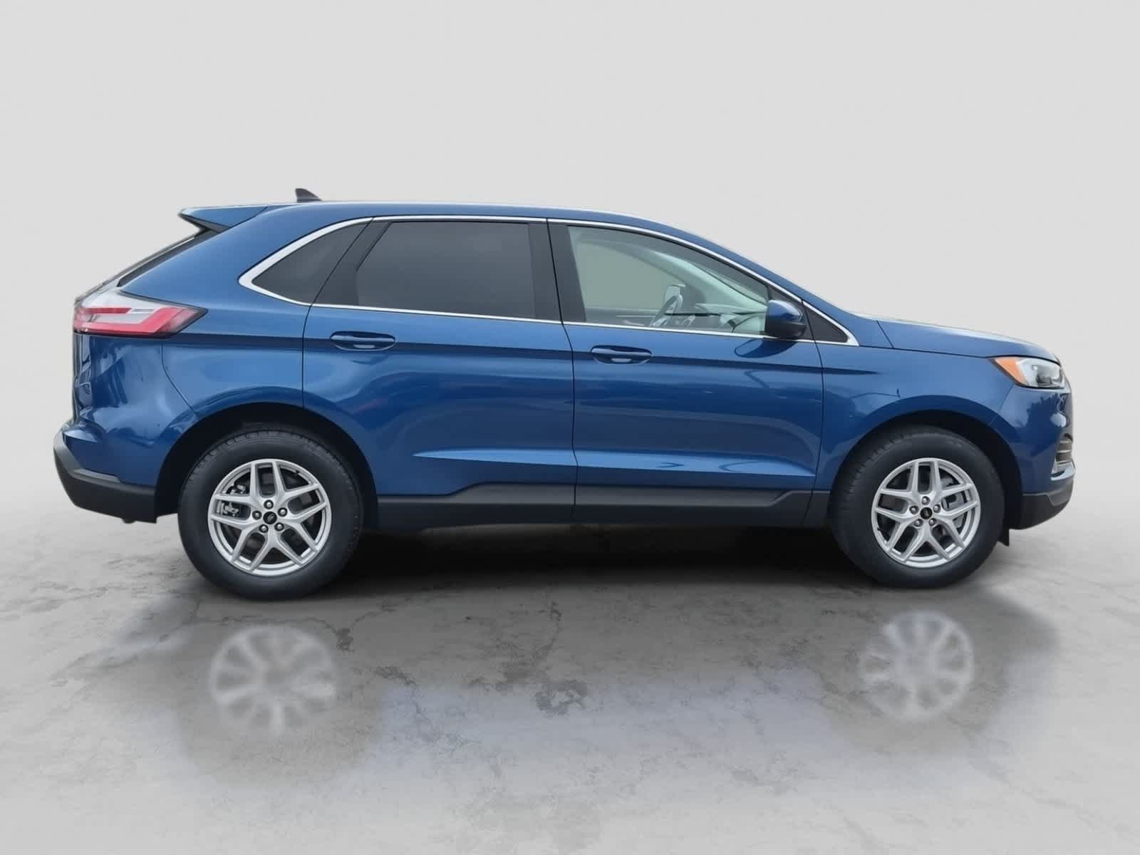 Used 2024 Ford Edge SEL w/ Convenience Package AWD/4WD image 9