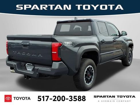 Used 2024 Toyota Tacoma TRD Off-Road image 7