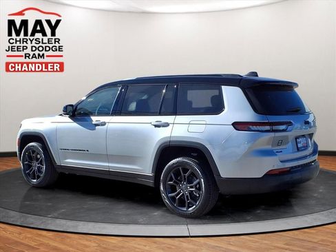 New 2025 Jeep Grand Cherokee L Limited AWD/4WD image 3