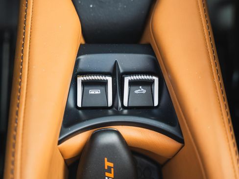Used 2022 McLaren 765LT RWD image 50