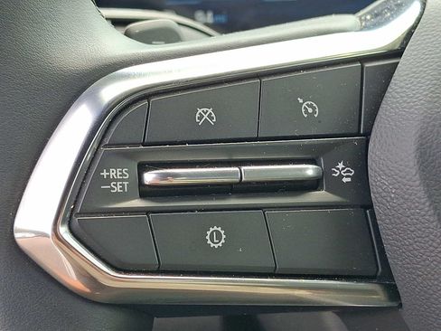 Used 2026 Chevrolet Equinox LT FWD image 21