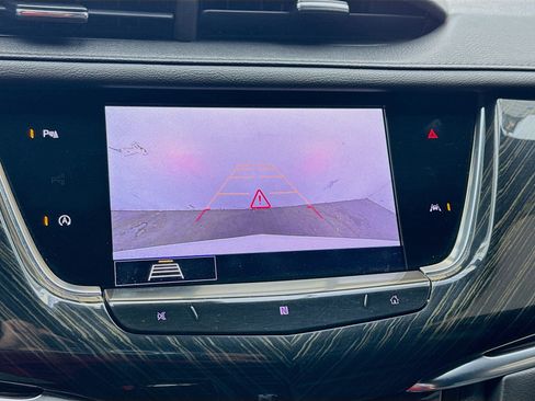 Used 2020 Cadillac XT6 Premium Luxury image 10