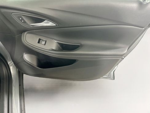 Used 2025 Buick Encore GX Preferred FWD image 30
