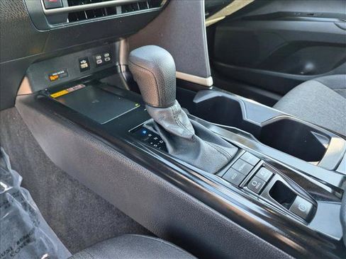 Used 2025 Toyota Camry LE FWD image 12